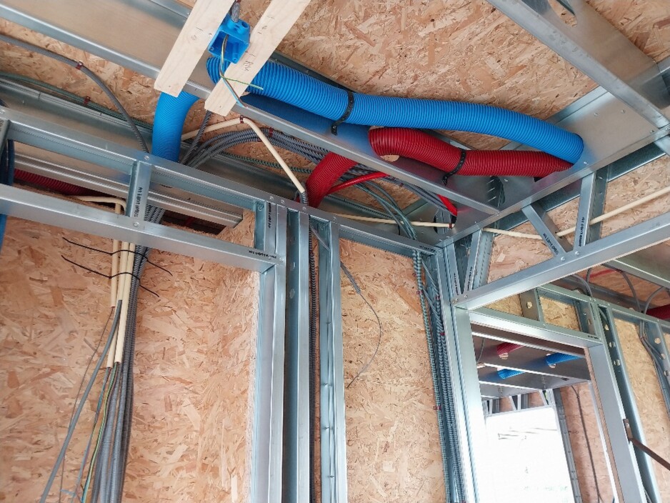 bungalowbouwNederland.nl staalframeelementen bouw in fabriek