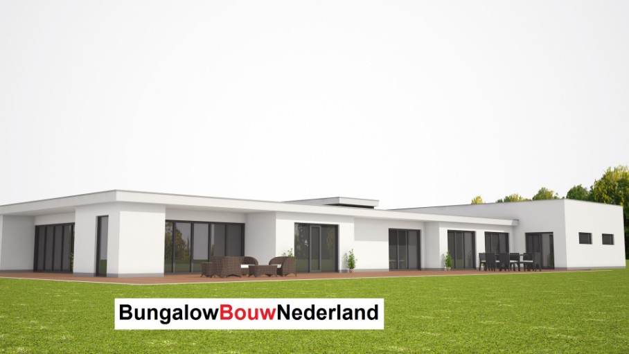 Grote bungalow met grote garage of werkplaats voor camper of caravan type L47 Grote bungalow met grote garage of werkplaats voor camper of caravan type L47