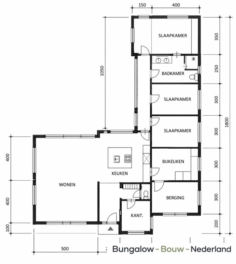 Plattegrond van gelijkvloerse bungalow L-41 met vier slaapkamers en ruime leefruimte.